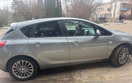 Opel Astra J, 2010 год, 510 000 рублей, 3 фотография
