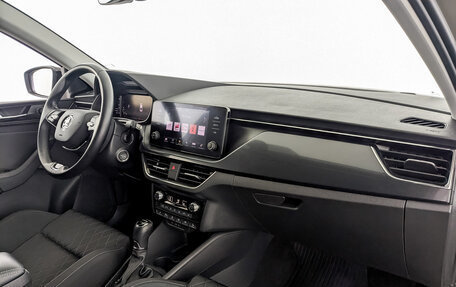 Skoda Rapid II, 2021 год, 1 800 000 рублей, 11 фотография