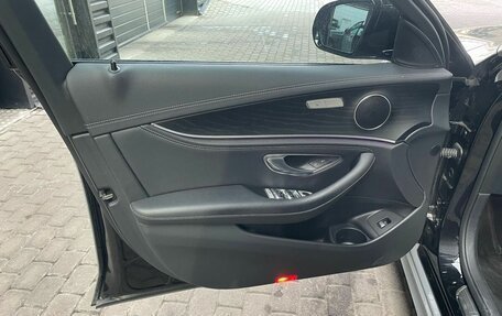 Mercedes-Benz E-Класс, 2022 год, 5 350 000 рублей, 9 фотография