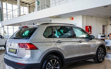 Volkswagen Tiguan II, 2019 год, 2 548 000 рублей, 7 фотография