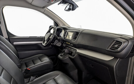 Opel Zafira Life I, 2021 год, 4 245 000 рублей, 11 фотография