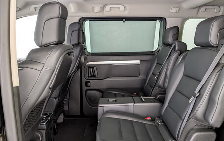 Opel Zafira Life I, 2021 год, 4 245 000 рублей, 12 фотография