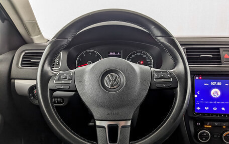 Volkswagen Jetta VI, 2013 год, 1 300 000 рублей, 21 фотография