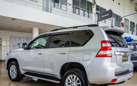 Toyota Land Cruiser Prado 150 рестайлинг 2, 2014 год, 3 598 000 рублей, 5 фотография