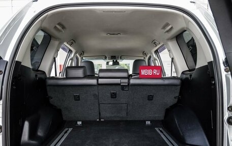 Toyota Land Cruiser Prado 150 рестайлинг 2, 2014 год, 3 598 000 рублей, 26 фотография