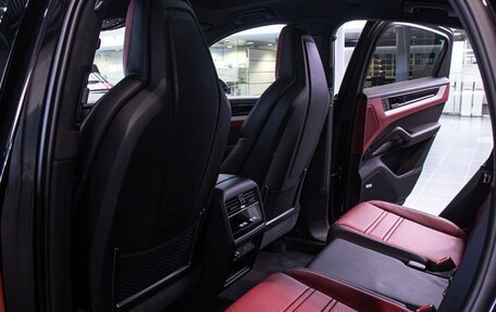 Porsche Cayenne III, 2024 год, 18 300 000 рублей, 22 фотография