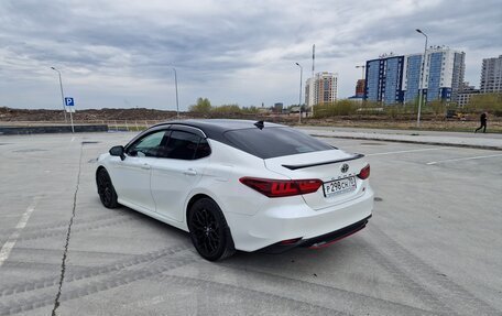 Toyota Camry, 2021 год, 3 200 000 рублей, 5 фотография