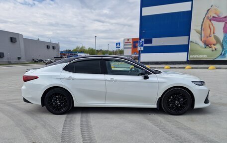 Toyota Camry, 2021 год, 3 200 000 рублей, 8 фотография