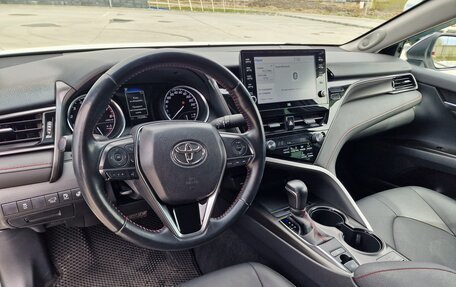 Toyota Camry, 2021 год, 3 200 000 рублей, 12 фотография