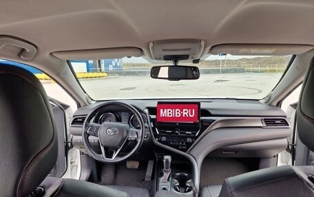 Toyota Camry, 2021 год, 3 200 000 рублей, 15 фотография