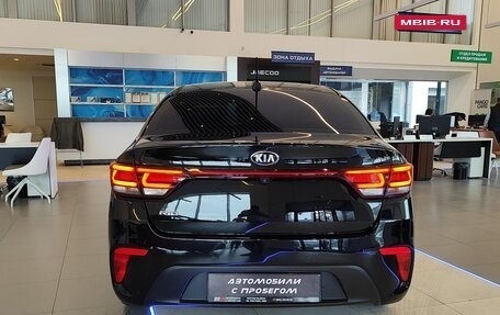 KIA Rio IV, 2018 год, 1 595 000 рублей, 8 фотография