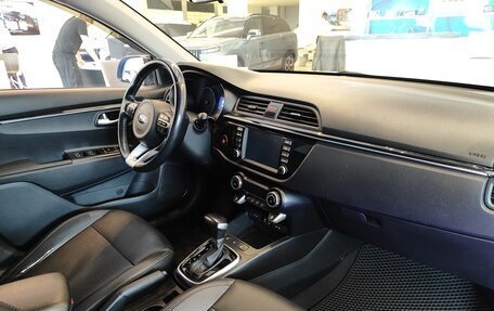 KIA Rio IV, 2018 год, 1 595 000 рублей, 18 фотография