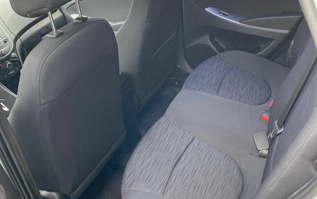 Hyundai Solaris II рестайлинг, 2015 год, 1 100 000 рублей, 6 фотография