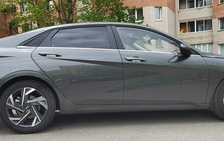 Hyundai Elantra, 2023 год, 2 100 000 рублей, 4 фотография