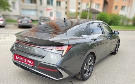 Hyundai Elantra, 2023 год, 2 100 000 рублей, 10 фотография