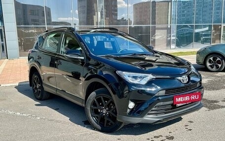 Toyota RAV4, 2018 год, 2 286 000 рублей, 4 фотография