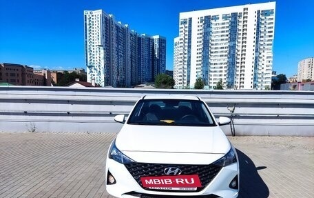 Hyundai Solaris II рестайлинг, 2021 год, 1 250 000 рублей, 3 фотография