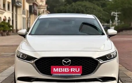 Mazda 3, 2021 год, 1 870 000 рублей, 2 фотография