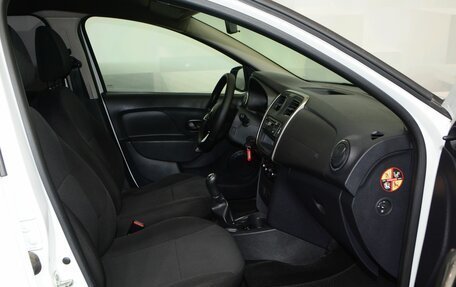 Renault Logan II, 2020 год, 830 000 рублей, 11 фотография