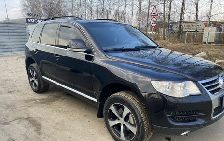Volkswagen Touareg III, 2007 год, 1 100 000 рублей, 2 фотография