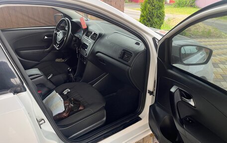 Volkswagen Polo VI (EU Market), 2015 год, 677 000 рублей, 9 фотография