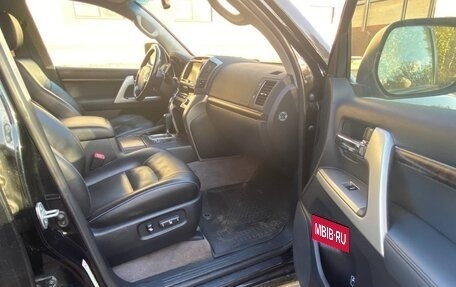 Toyota Land Cruiser 200, 2014 год, 3 647 000 рублей, 16 фотография