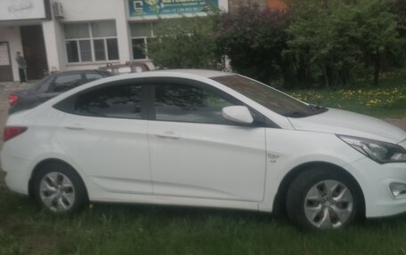 Hyundai Solaris II рестайлинг, 2016 год, 1 000 500 рублей, 3 фотография