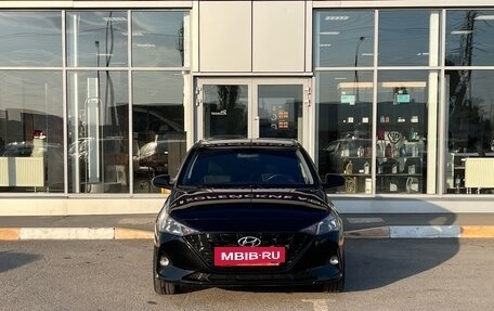 Hyundai Solaris II рестайлинг, 2022 год, 1 940 000 рублей, 2 фотография