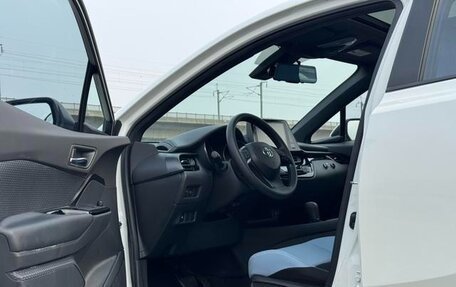 Toyota C-HR I рестайлинг, 2021 год, 1 590 100 рублей, 4 фотография
