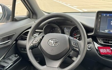 Toyota C-HR I рестайлинг, 2021 год, 1 590 100 рублей, 7 фотография