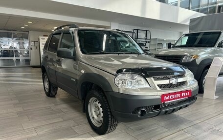 Chevrolet Niva I рестайлинг, 2018 год, 660 000 рублей, 3 фотография
