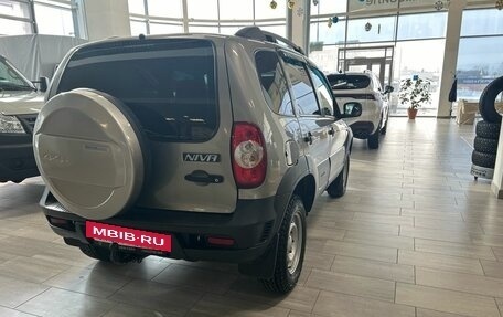 Chevrolet Niva I рестайлинг, 2018 год, 660 000 рублей, 2 фотография