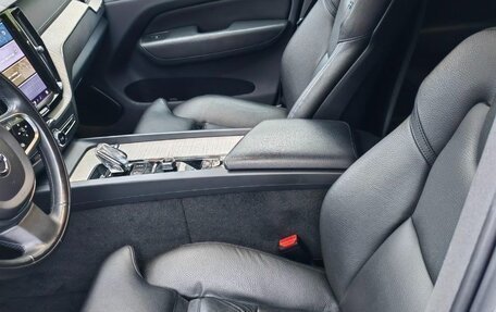 Volvo XC60 II, 2022 год, 6 400 000 рублей, 5 фотография