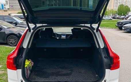 Volvo XC60 II, 2022 год, 6 400 000 рублей, 8 фотография