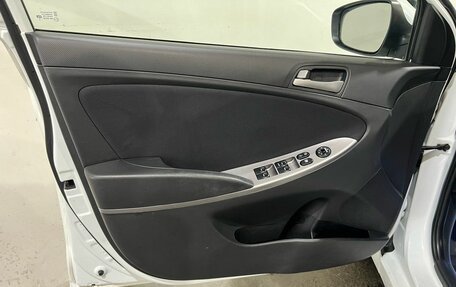Hyundai Solaris II рестайлинг, 2014 год, 700 000 рублей, 28 фотография
