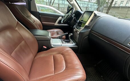 Toyota Land Cruiser 200, 2016 год, 6 900 000 рублей, 9 фотография