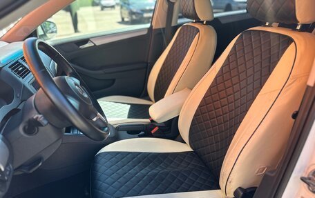 Volkswagen Jetta VI, 2012 год, 960 000 рублей, 7 фотография