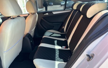 Volkswagen Jetta VI, 2012 год, 960 000 рублей, 15 фотография