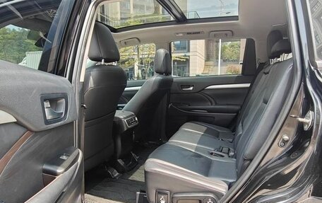 Toyota Highlander III, 2021 год, 2 500 900 рублей, 9 фотография