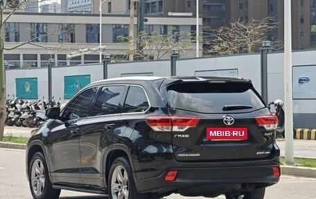 Toyota Highlander III, 2021 год, 2 500 900 рублей, 4 фотография