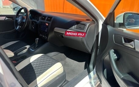 Volkswagen Jetta VI, 2012 год, 960 000 рублей, 13 фотография
