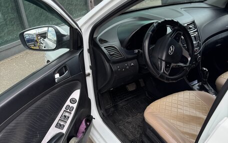 Hyundai Solaris II рестайлинг, 2015 год, 830 000 рублей, 7 фотография