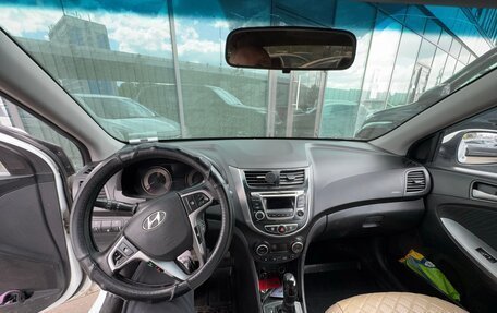 Hyundai Solaris II рестайлинг, 2015 год, 830 000 рублей, 6 фотография