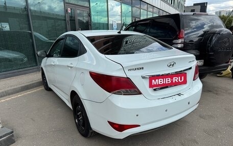 Hyundai Solaris II рестайлинг, 2015 год, 830 000 рублей, 3 фотография