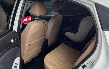 Hyundai Solaris II рестайлинг, 2015 год, 830 000 рублей, 5 фотография