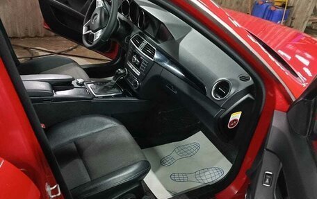 Mercedes-Benz C-Класс, 2011 год, 1 050 000 рублей, 6 фотография