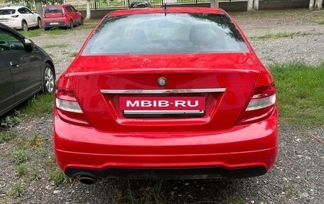 Mercedes-Benz C-Класс, 2011 год, 1 050 000 рублей, 2 фотография