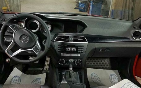 Mercedes-Benz C-Класс, 2011 год, 1 050 000 рублей, 4 фотография