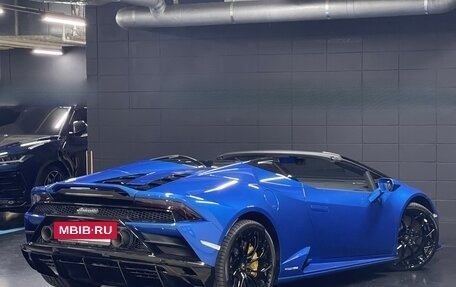 Lamborghini Huracán, 2022 год, 27 200 000 рублей, 5 фотография