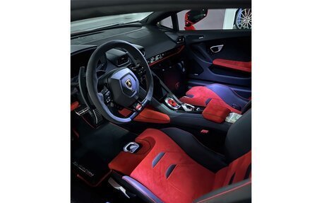 Lamborghini Huracán, 2022 год, 23 808 000 рублей, 5 фотография
